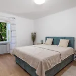 Sabi1 *