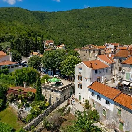 Hébergement de vacances Sabi1 *