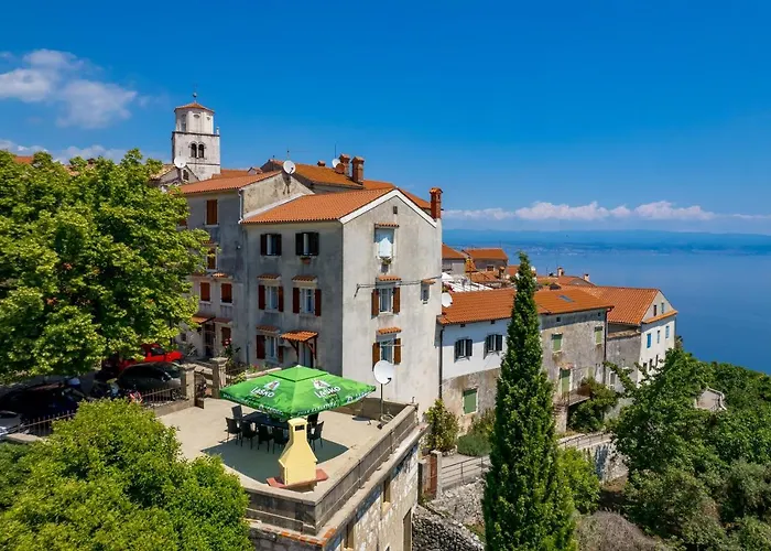 Hébergement de vacances Sabi1 *